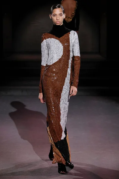 Look 49